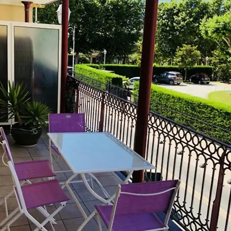 Apartment Centre : T2 Equipe A 150m De La Avec Loggia Et Parking Securise - Fr-1-433-5