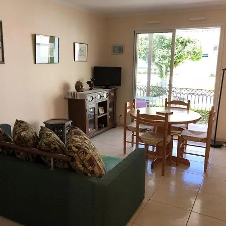 Centre : T2 Equipe A 150m De La Avec Loggia Et Parking Securise - Fr-1-433-5 Apartment